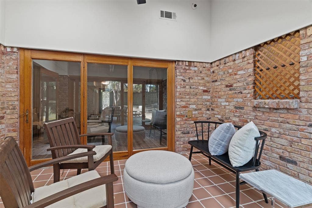 10540 Silverock Drive, Dallas, TX 75218 10540 Silverock Drive, Dallas, TX 75218