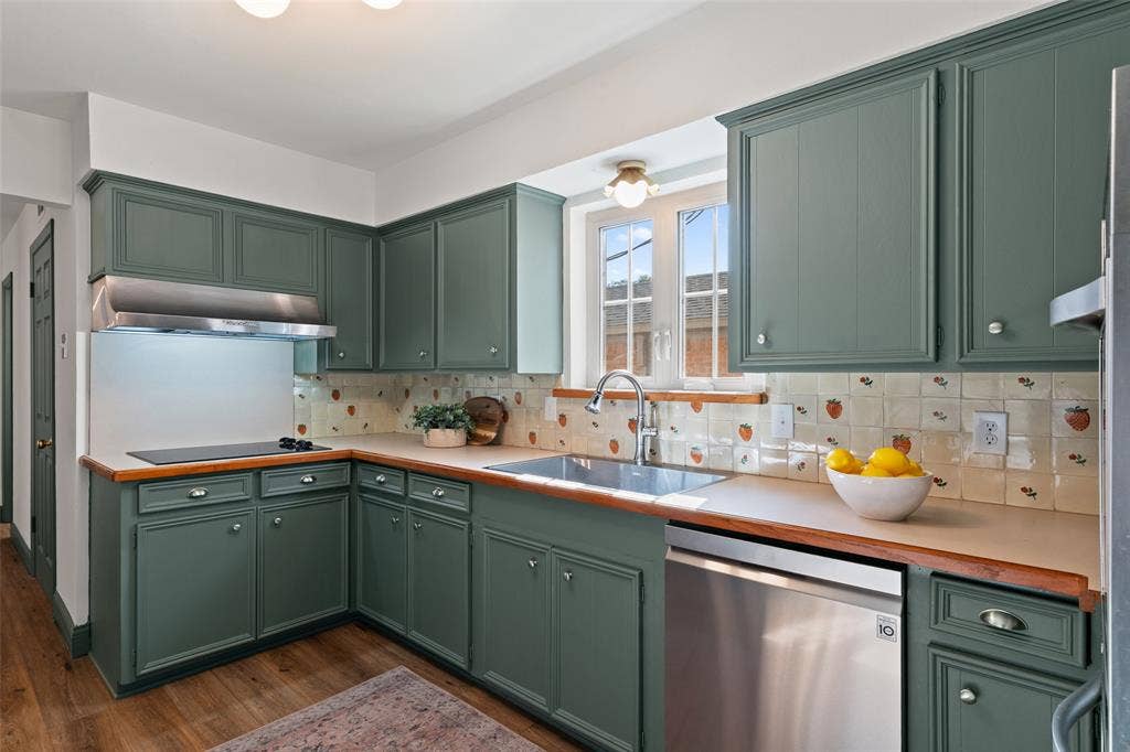 10540 Silverock Drive, Dallas, TX 75218 10540 Silverock Drive, Dallas, TX 75218