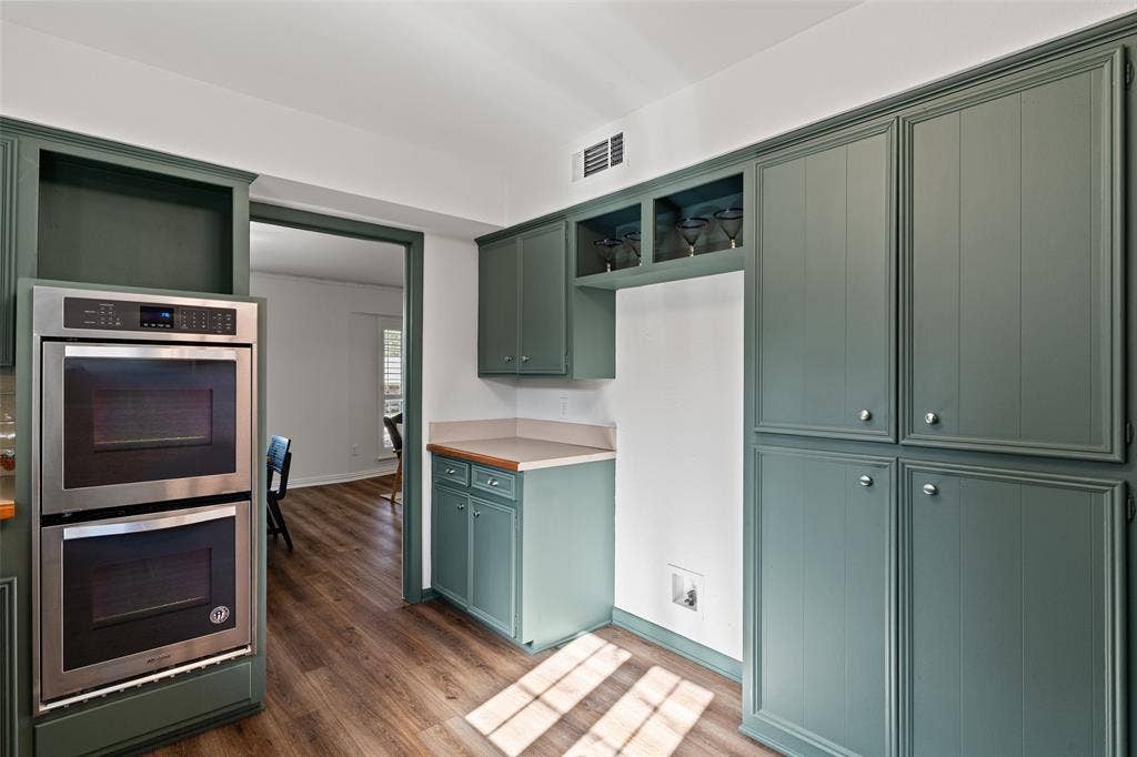 10540 Silverock Drive, Dallas, TX 75218 10540 Silverock Drive, Dallas, TX 75218