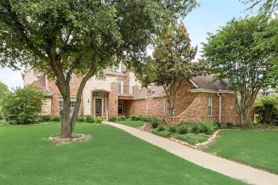 Property photo for 10117 Waterview Parkway, Rowlett, TX