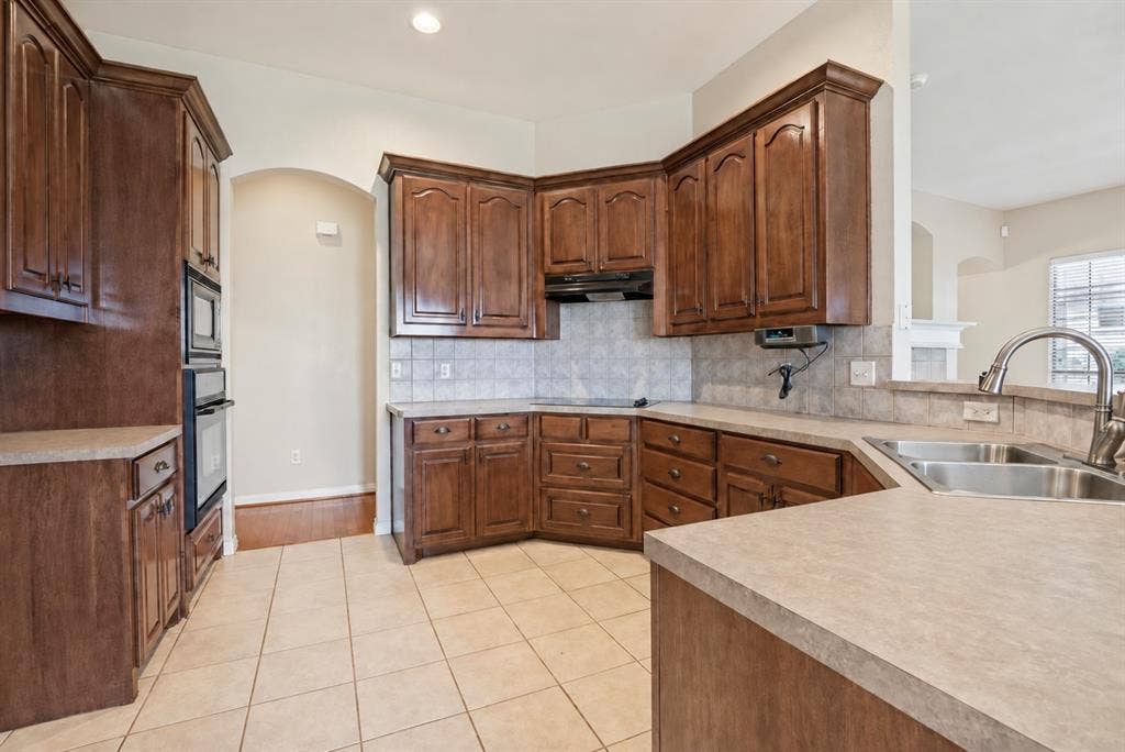 1316 Leisure Lane, DeSoto, TX 75115 1316 Leisure Lane, DeSoto, TX 75115