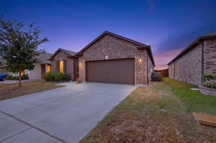 Property photo for 600 Bronze Forest Drive, Fort Worth, TX