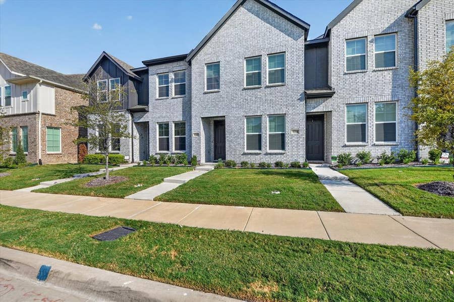 Property photo for 5360 Springlake Parkway, Haltom City, TX
