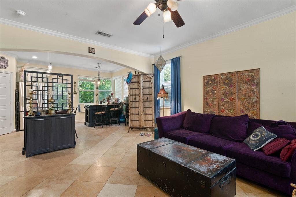 2220 Burning Tree Lane, Denton, TX 76209
