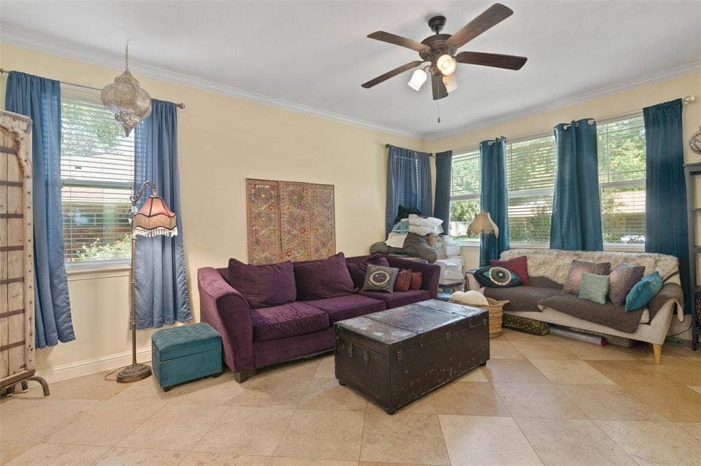 2220 Burning Tree Lane, Denton, TX 76209