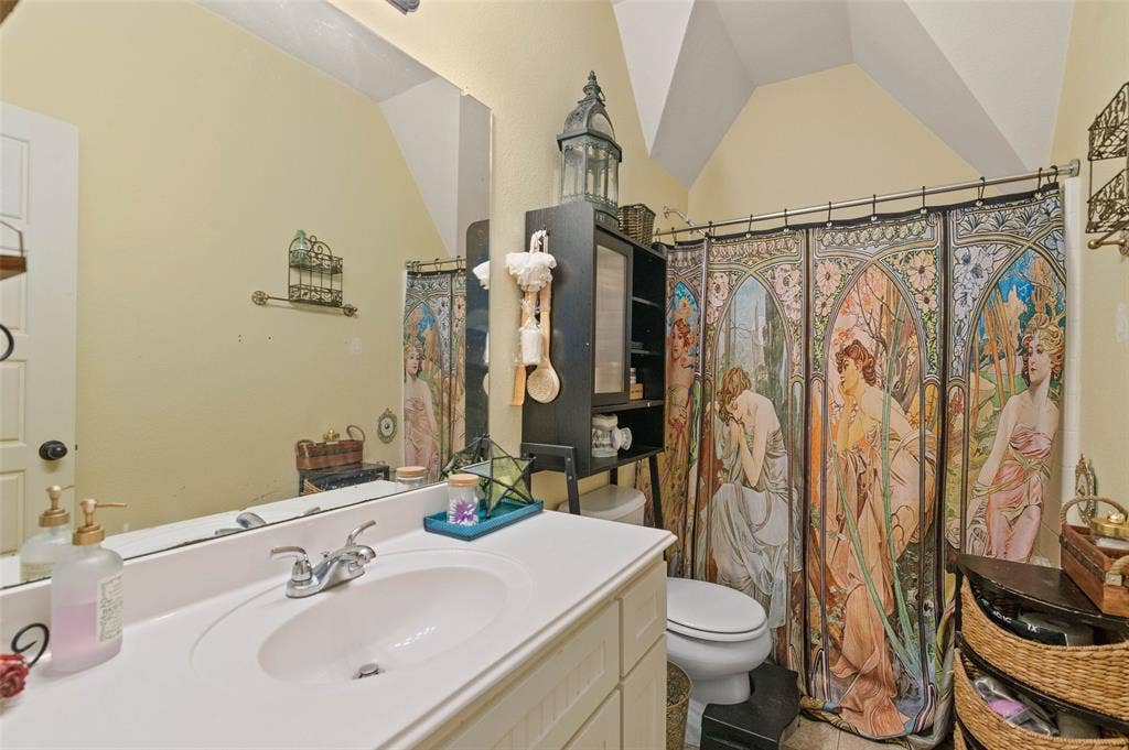 2220 Burning Tree Lane, Denton, TX 76209