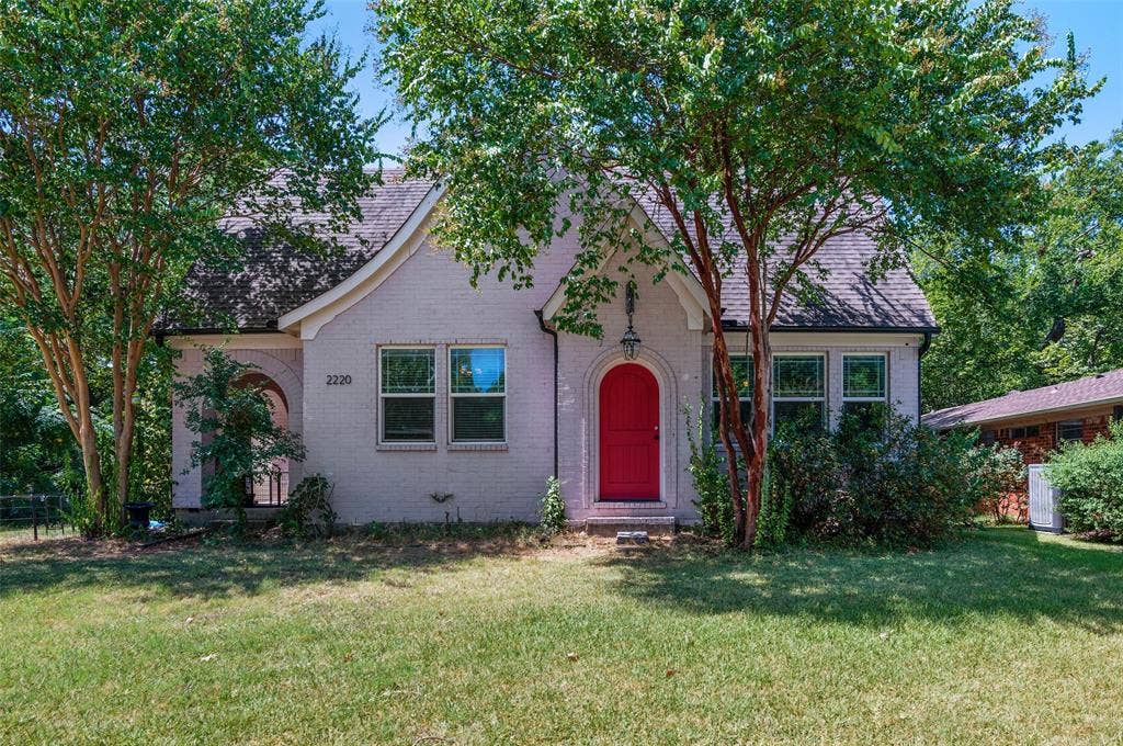 2220 Burning Tree Lane, Denton, TX 76209