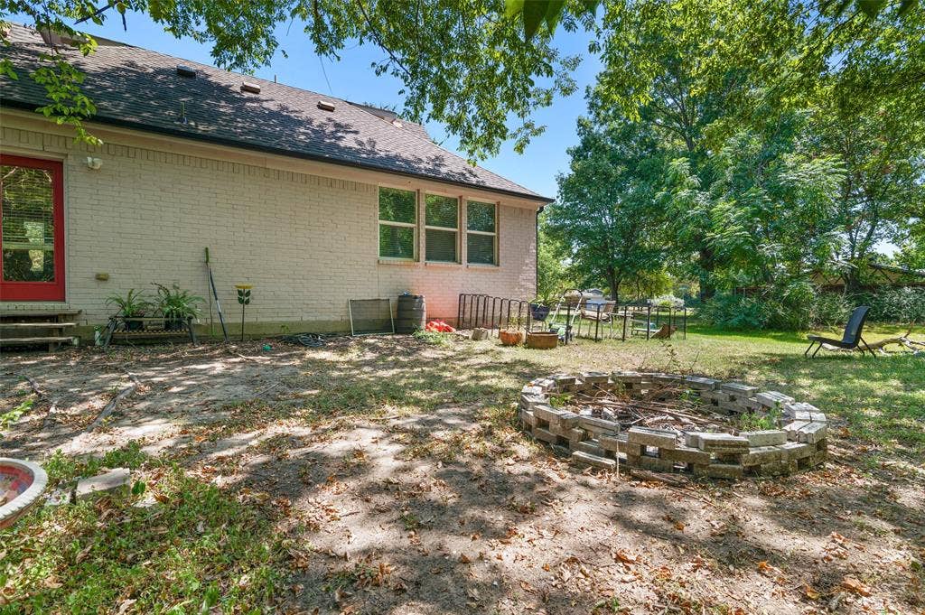 2220 Burning Tree Lane, Denton, TX 76209