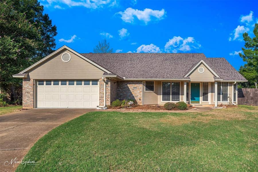 Property photo for 2501 Palmetto Drive, Bossier City, LA