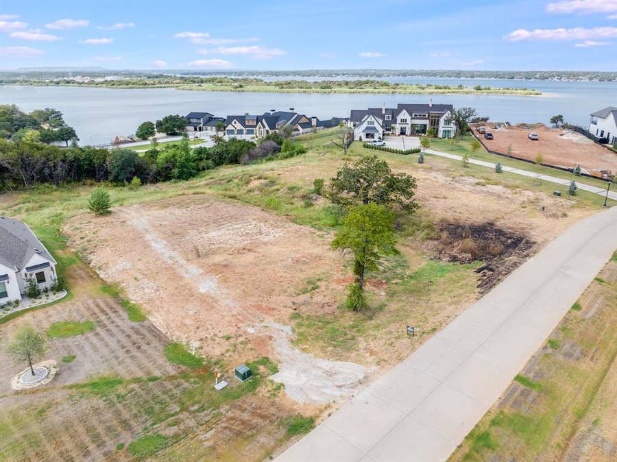 Property photo for 3005 Southern Rise Court, Granbury, TX