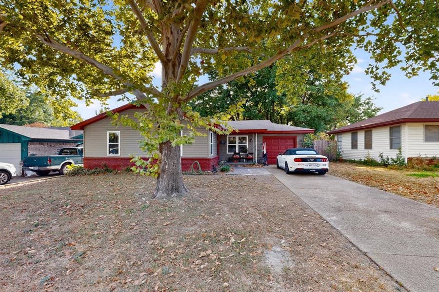 Property photo for 551 Dawson Drive, Duncanville, TX
