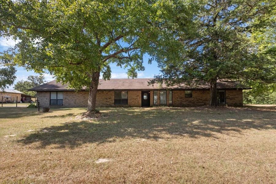 Property photo for 102 Private Road 3174, Gilmer, TX