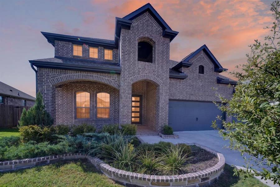 Property photo for 125 Joshua Tree Court, Forney, TX