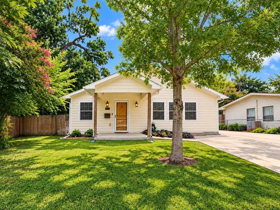 Property photo for 5717 Fursman Avenue, Fort Worth, TX