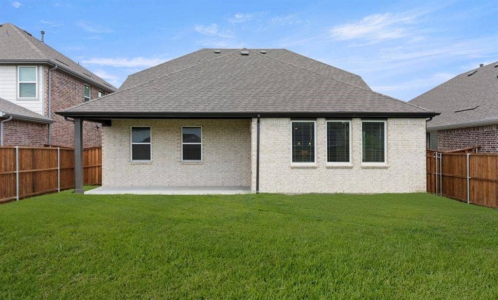 Rear Exterior Design Representative Photo