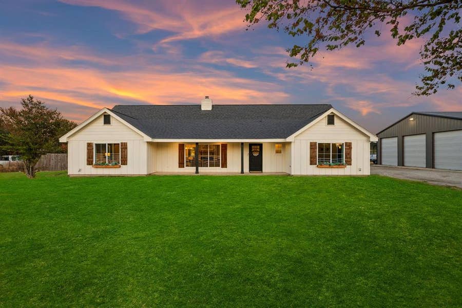 Property photo for 9400 Dickson Road, Fort Worth, TX