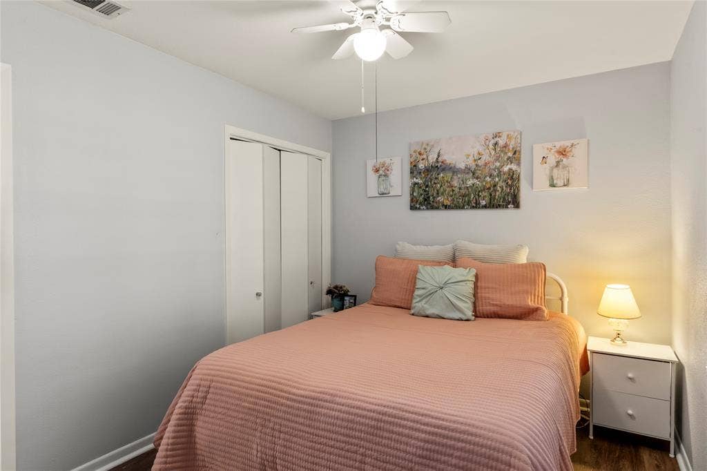 110 Henderson Harbor Circle, Payne Springs, TX 75156 Wood-finish flooring with white trim