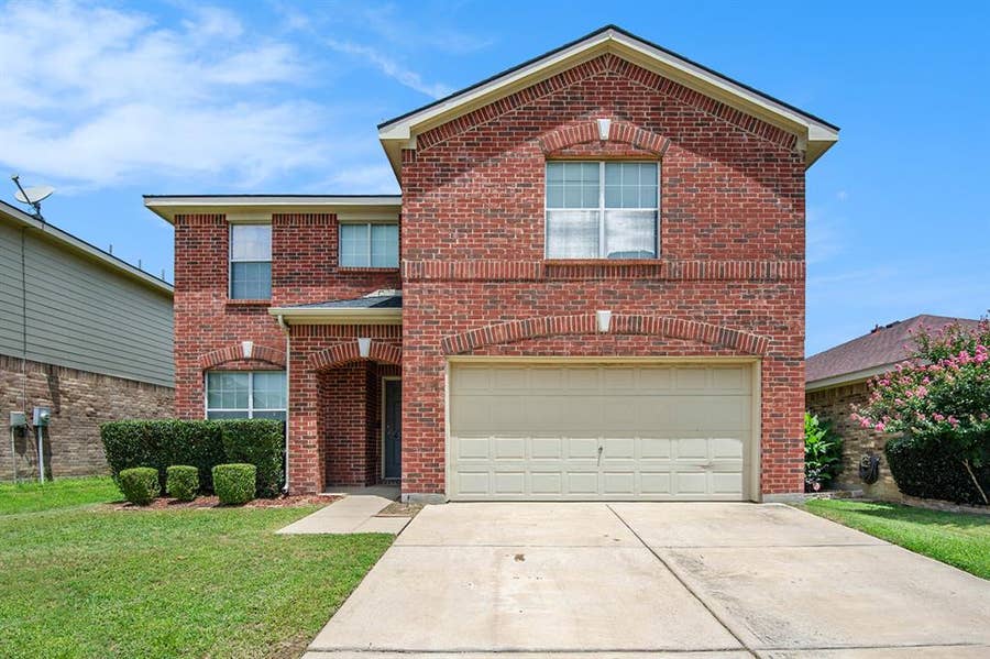 Property photo for 4225 Silverwood Trail, Fort Worth, TX