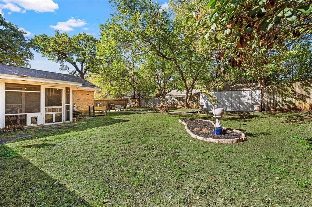 1317 Wade Drive, Bedford, TX 76022