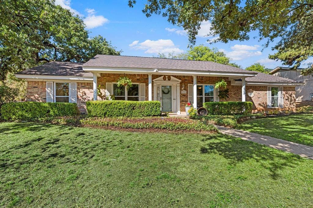 1317 Wade Drive, Bedford, TX 76022