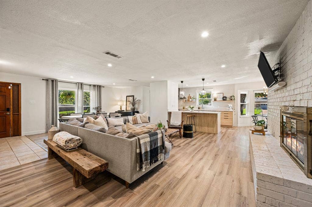 1317 Wade Drive, Bedford, TX 76022