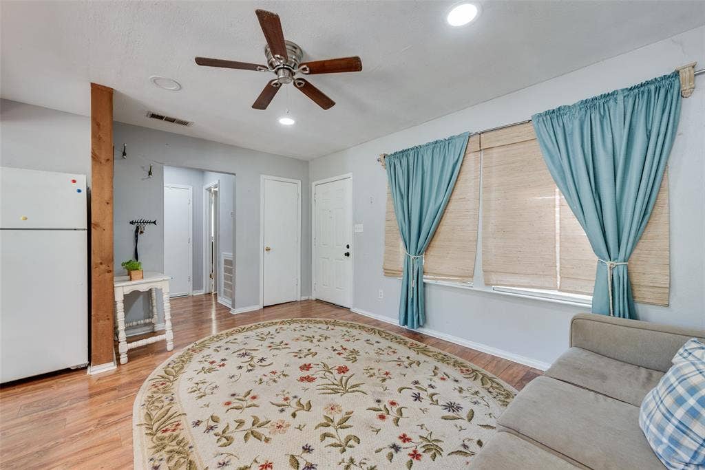 7470 Widgeon Avenue, Fort Worth, TX 76116