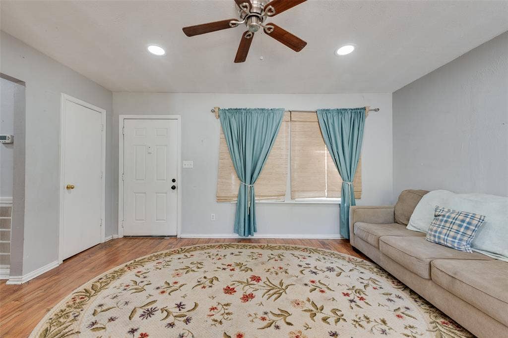 7470 Widgeon Avenue, Fort Worth, TX 76116