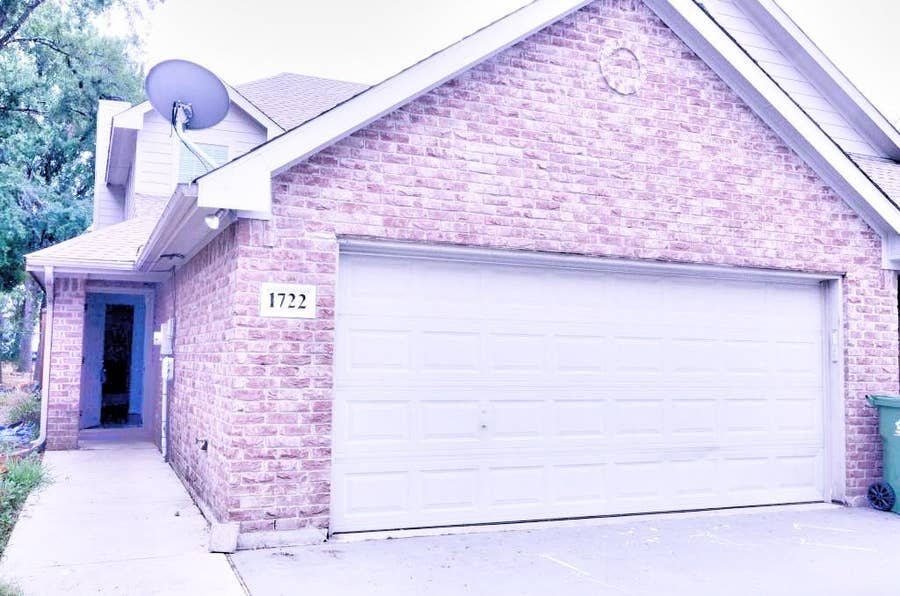 Property photo for 1722 Scenic Drive, Arlington, TX