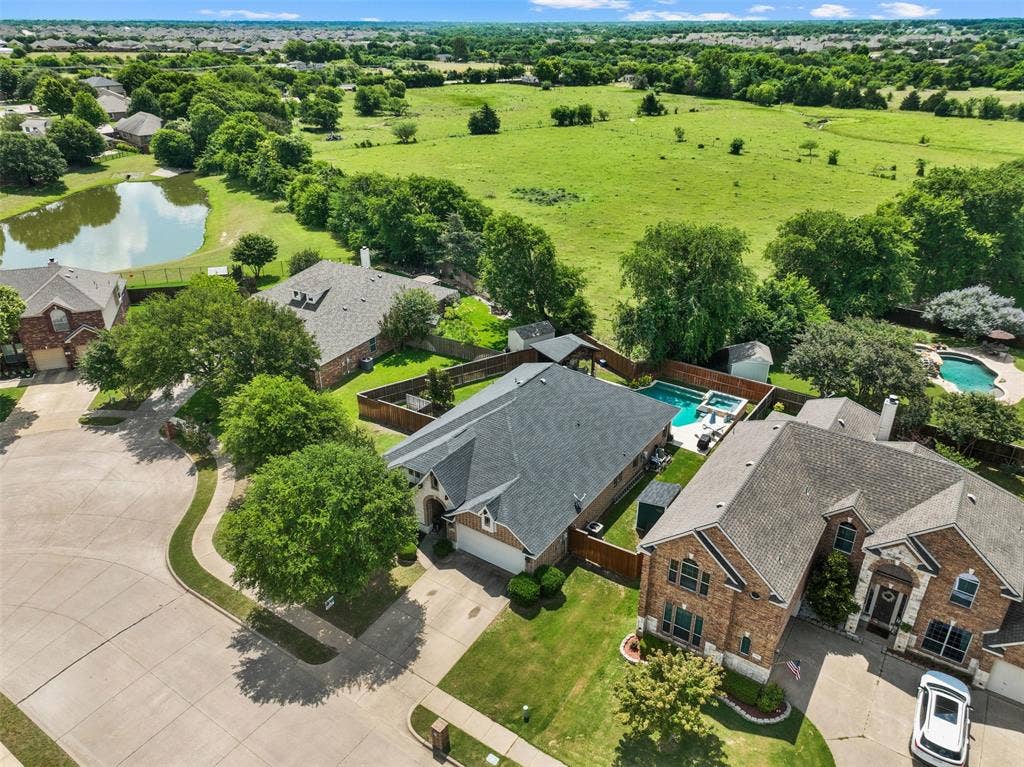 726 Celebrity Court, Midlothian, TX 76065 No direct rear neighbors!