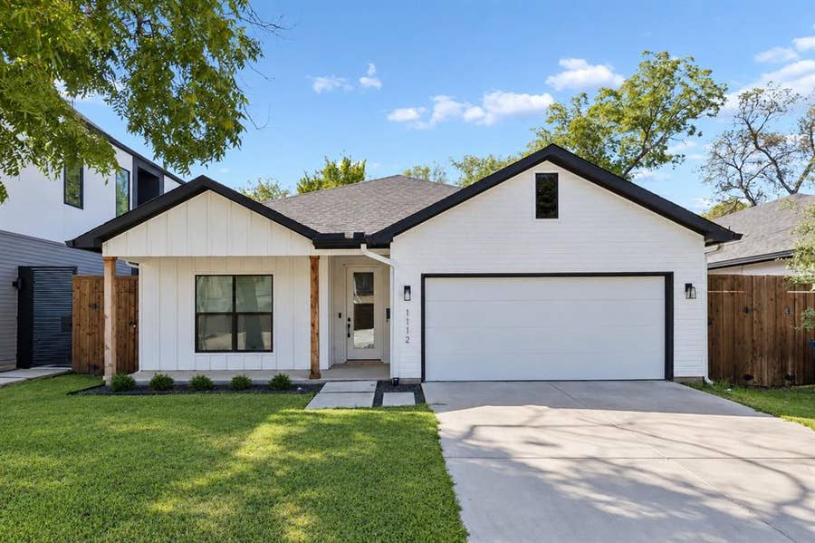 Property photo for 1112 Muncie Avenue, Dallas, TX
