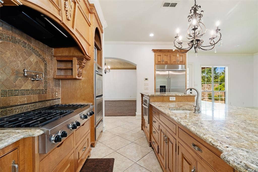4045 Stonegate Boulevard, Tyler, TX 75703 4045 Stonegate Boulevard, Tyler, TX 75703