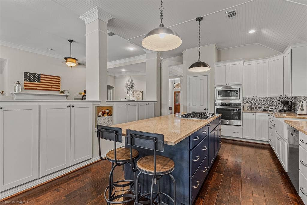 208 Lionhart Place, Rockwall, TX 75032