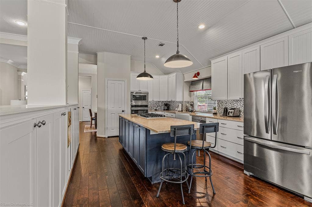 208 Lionhart Place, Rockwall, TX 75032