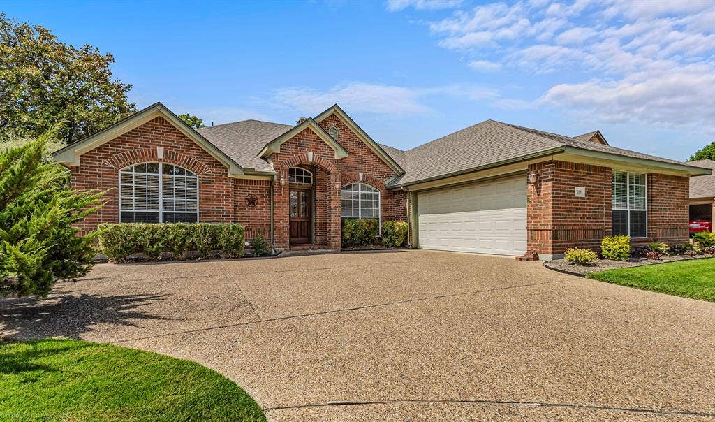 208 Lionhart Place, Rockwall, TX 75032