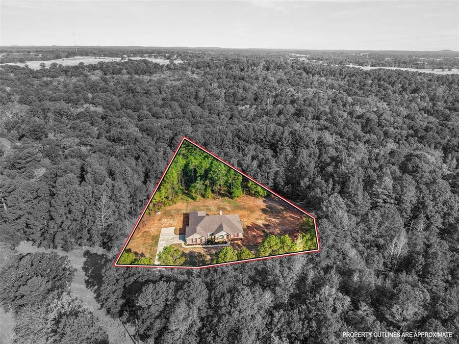 Property photo for 525 Lake Gladewater Road, Gladewater, TX