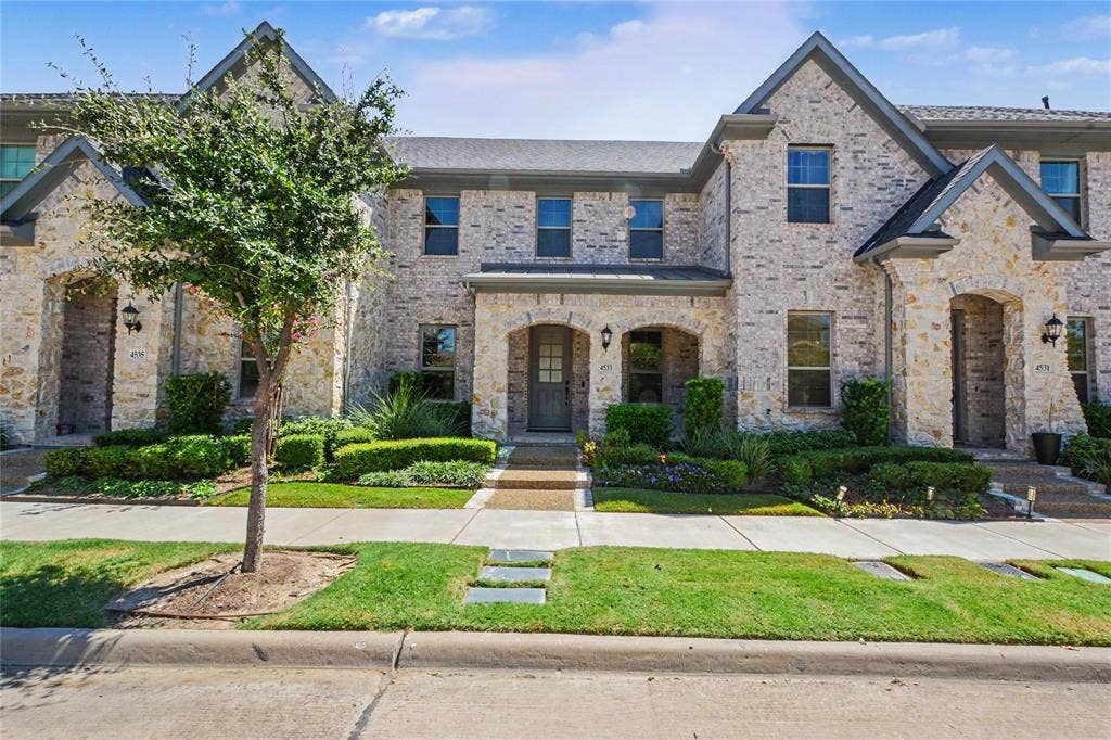 4533 English Maple Drive, Arlington, TX 76005