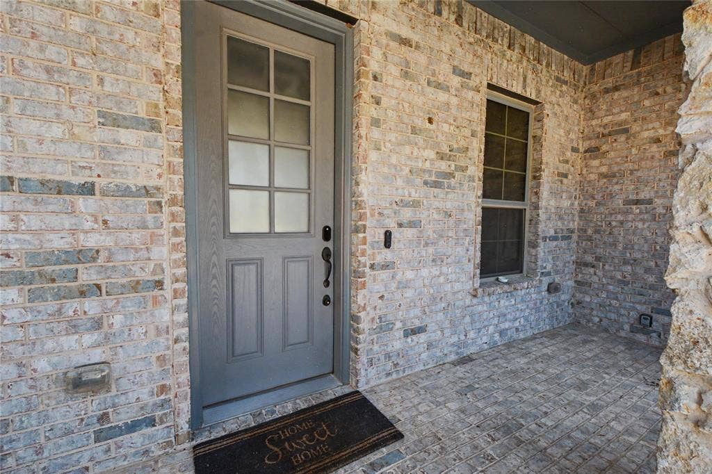 4533 English Maple Drive, Arlington, TX 76005