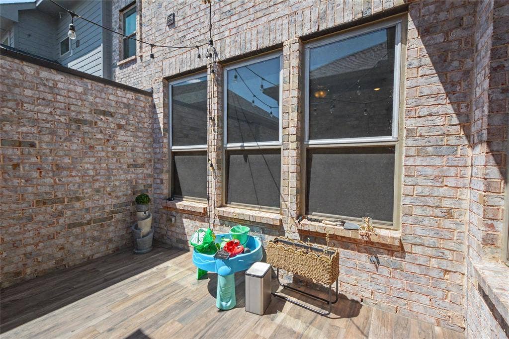 4533 English Maple Drive, Arlington, TX 76005