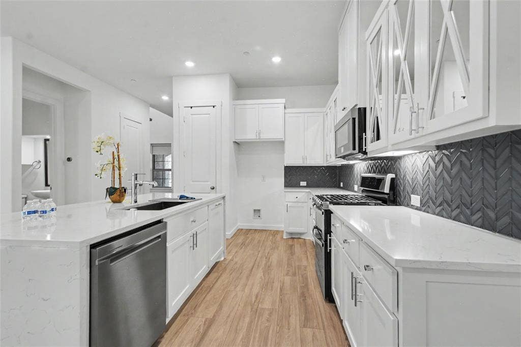 4533 English Maple Drive, Arlington, TX 76005