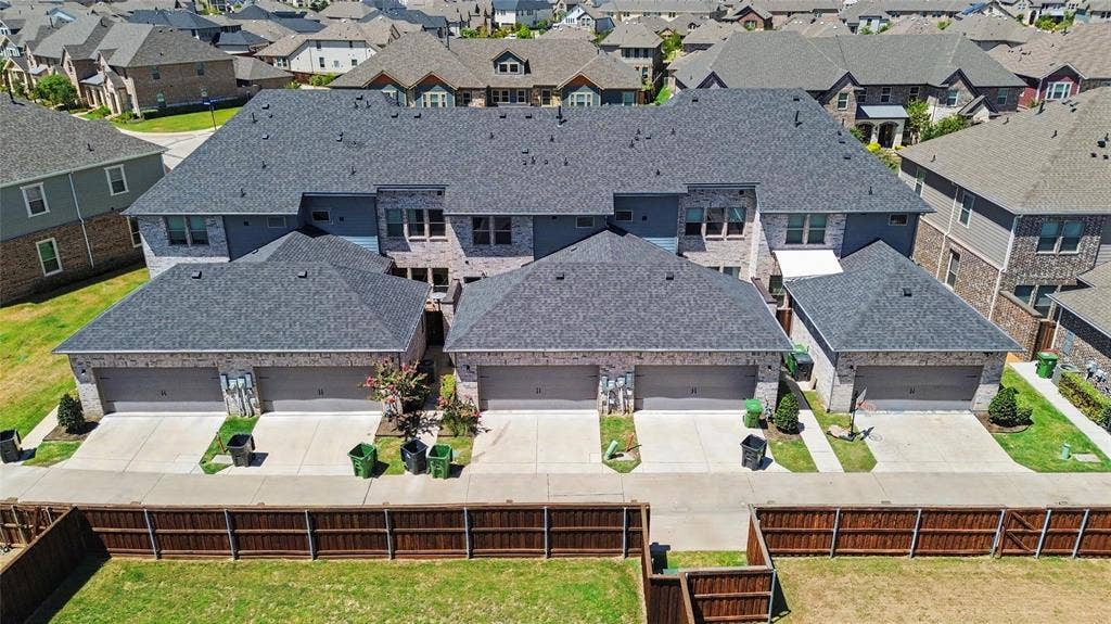 4533 English Maple Drive, Arlington, TX 76005