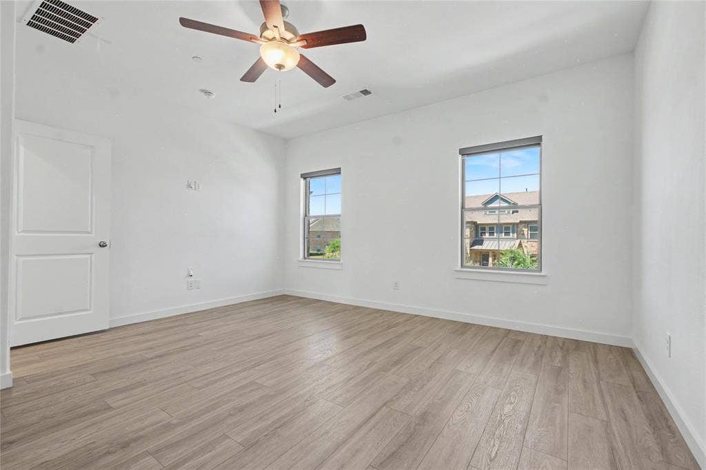 4533 English Maple Drive, Arlington, TX 76005