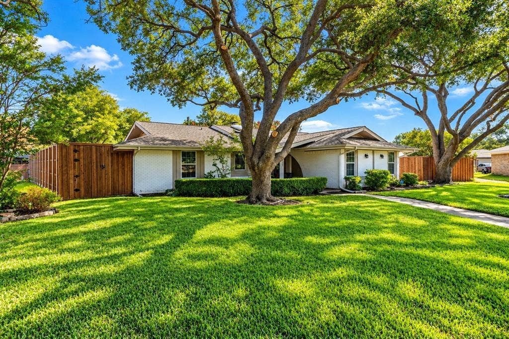 2409 Fairview Drive, Plano, TX 75075 2409 Fairview Drive, Plano, TX 75075