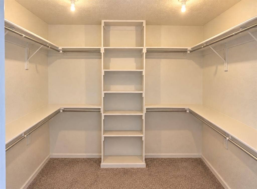 2409 Fairview Drive, Plano, TX 75075 2409 Fairview Drive, Plano, TX 75075