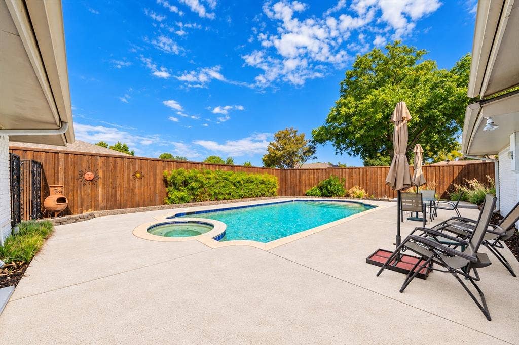 2409 Fairview Drive, Plano, TX 75075 2409 Fairview Drive, Plano, TX 75075