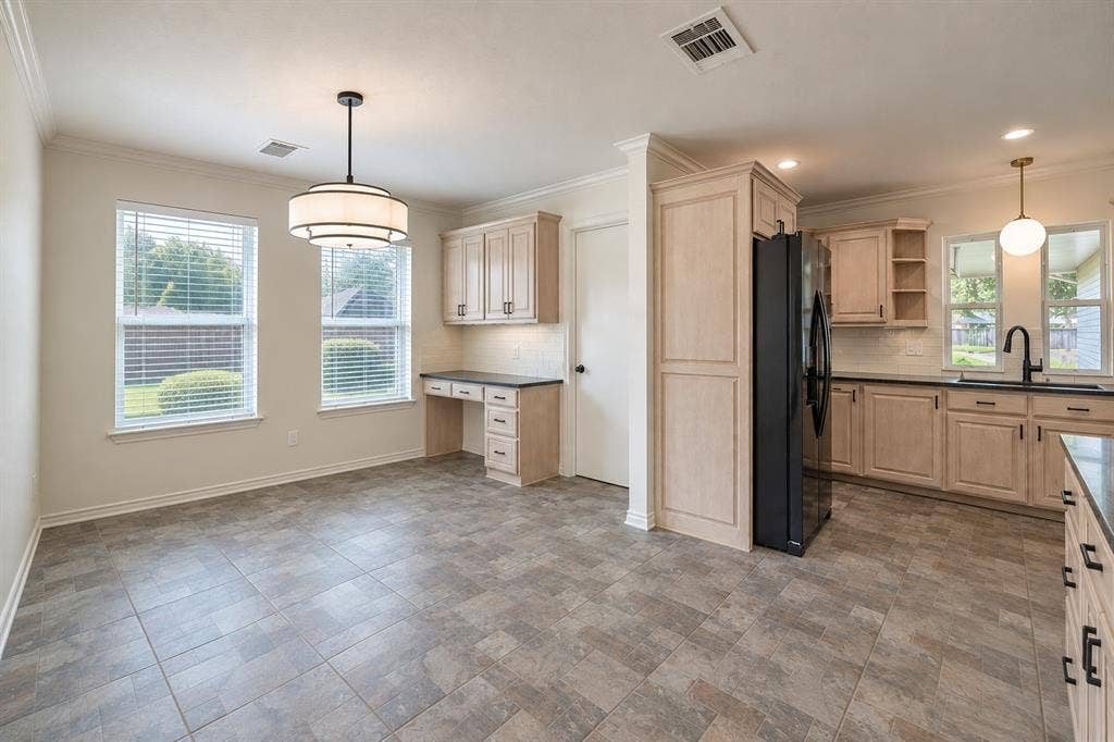2409 Fairview Drive, Plano, TX 75075 2409 Fairview Drive, Plano, TX 75075