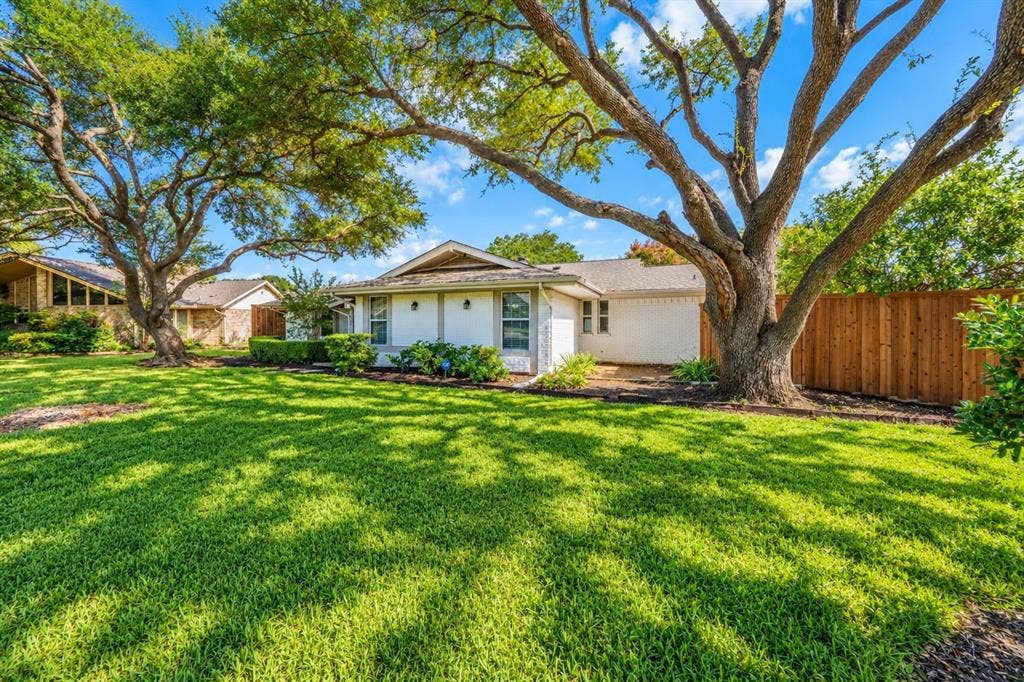 2409 Fairview Drive, Plano, TX 75075 2409 Fairview Drive, Plano, TX 75075