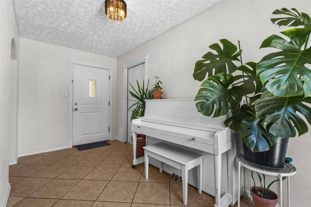 523 Glen Cove Street, Seagoville, TX 75159 523 Glen Cove Street, Seagoville, TX 75159