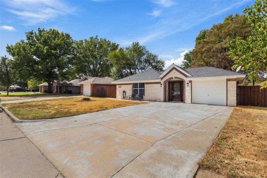 523 Glen Cove Street, Seagoville, TX 75159 523 Glen Cove Street, Seagoville, TX 75159