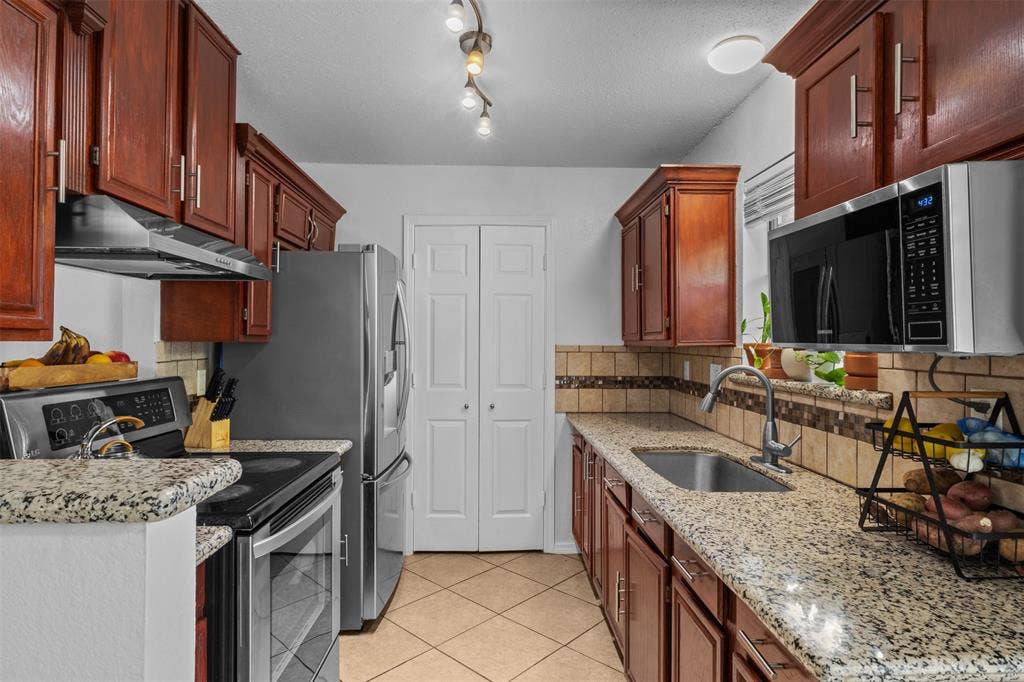 523 Glen Cove Street, Seagoville, TX 75159 523 Glen Cove Street, Seagoville, TX 75159