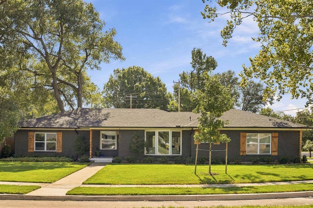 6816 Whitehill Street, Dallas, TX 75231 6816 Whitehill Street, Dallas, TX 75231